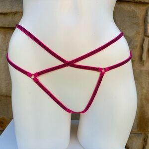 VICTORIA’S SECRET VERY SEXY RHINESTONES CROTCHLESS V-STRING SIZE LARGE